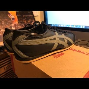 Men’s Onitsuka Tiger Mexico 66
